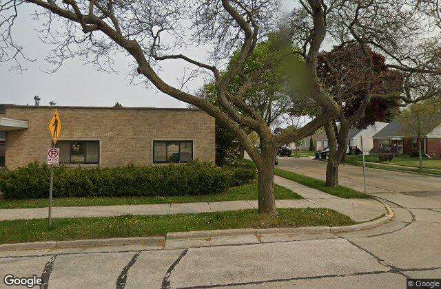 Street view of 500 Walton Avenue, Racine, WI